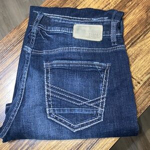 Buckle BKE men’s jeans size 33 Regular, Tyler straight leg, Excellent condition!
